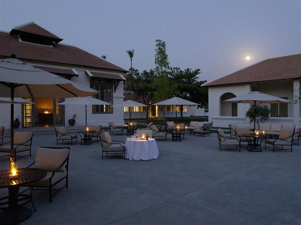 Amantaka Resort Luang Prabang Restoran fotoğraf